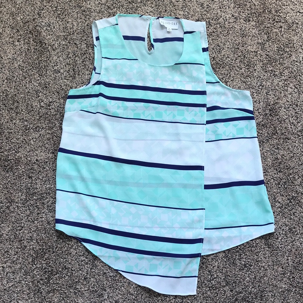 Olive & Oak women’s geometric striped medium tank